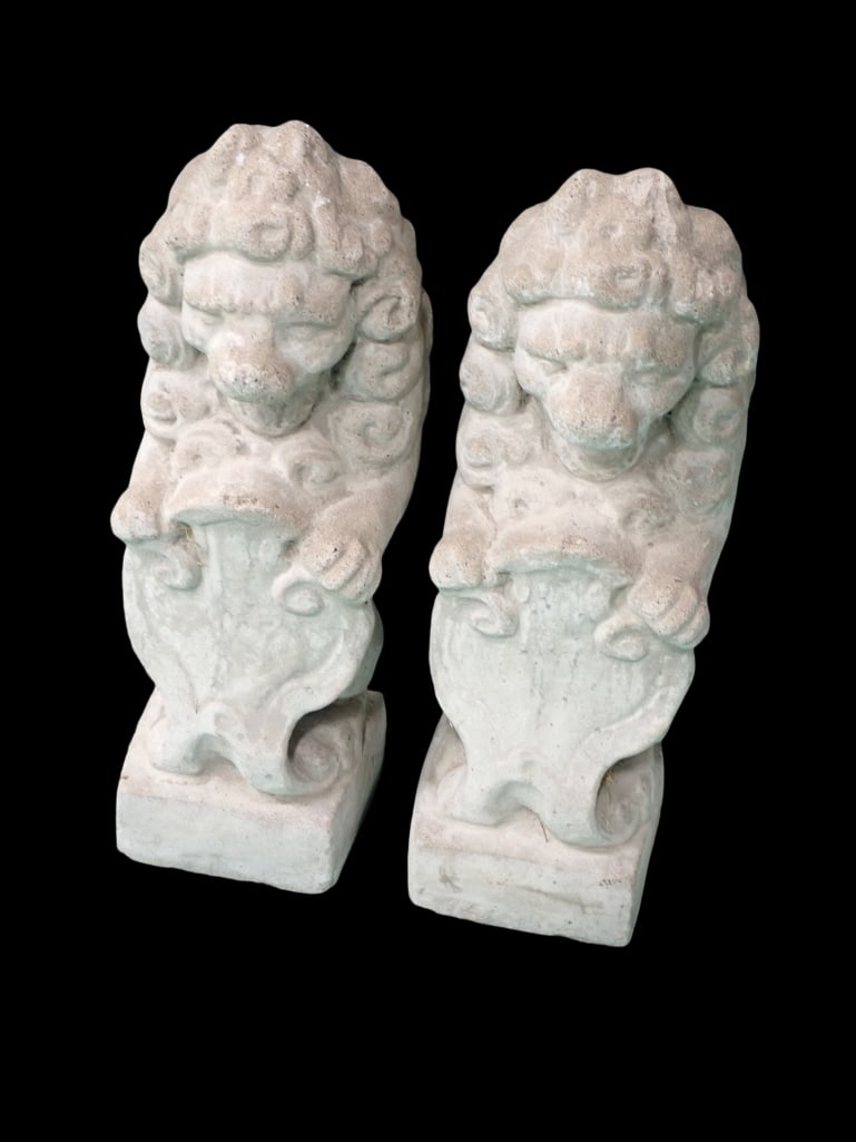 Pr of Foo Dogs or Lions Concrete Yard Statues (1 of 7)