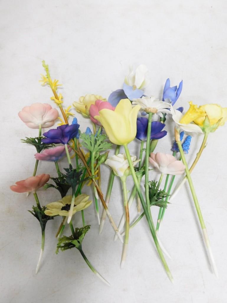 Large Lot of assorted Porcelain Flowers - Very Fragile (1 of 3)
