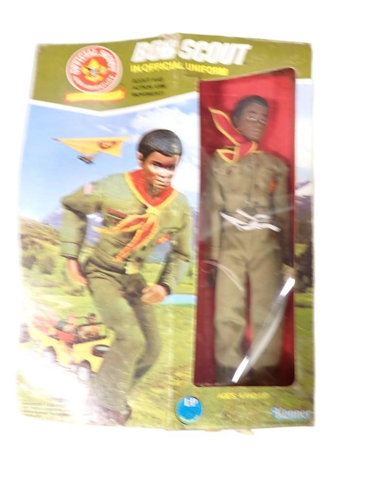 Vintage Boy Scout Doll - Bob Scout In Official Uniform New in Damaged Box Kenner 1974 (1 of 5)