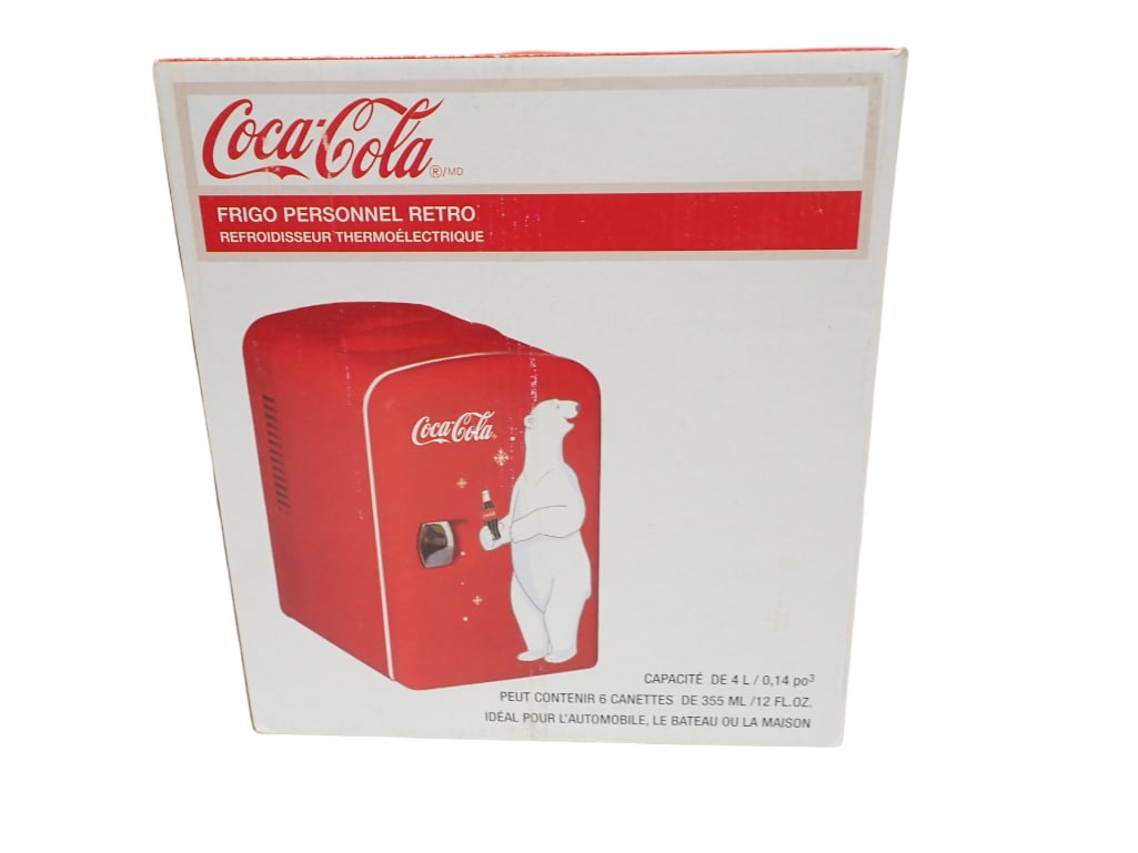 Coca Cola Retro Personal Fridge Refrigerator with Polar Bear Design New in Box (1 of 6)