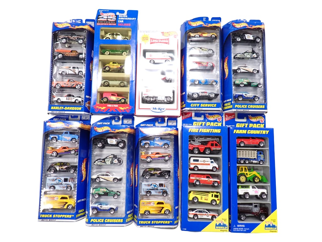 10 Sets of Hot Wheels Cars and Vehicles: 10 Sets of Hot Wheels Cars and Vehicles . Includes everything that you see in the pictures. New in Package