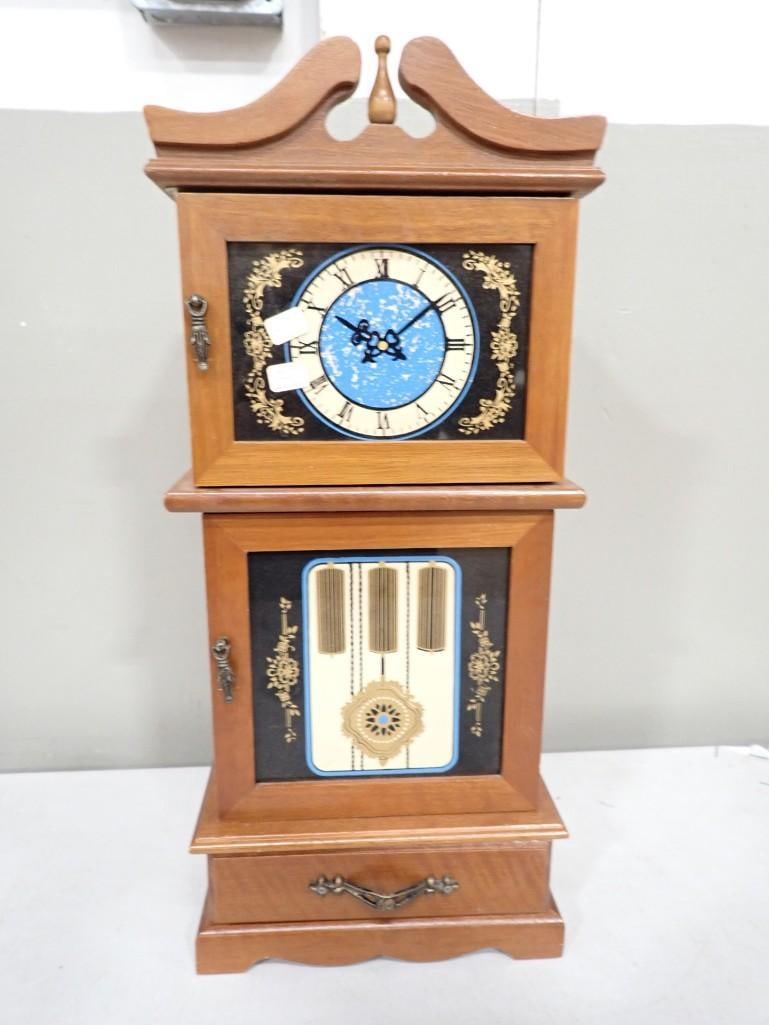 Grandfather Clock Shaped Jewelry Box (1 of 10)