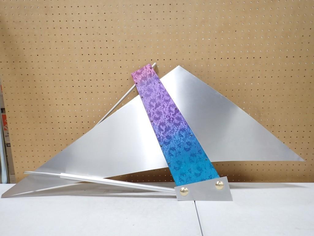 Vtg 1980s Memphis Style Wall Hanging: Vintage 1980s Memphis Style Wall Hanging Made of Metal