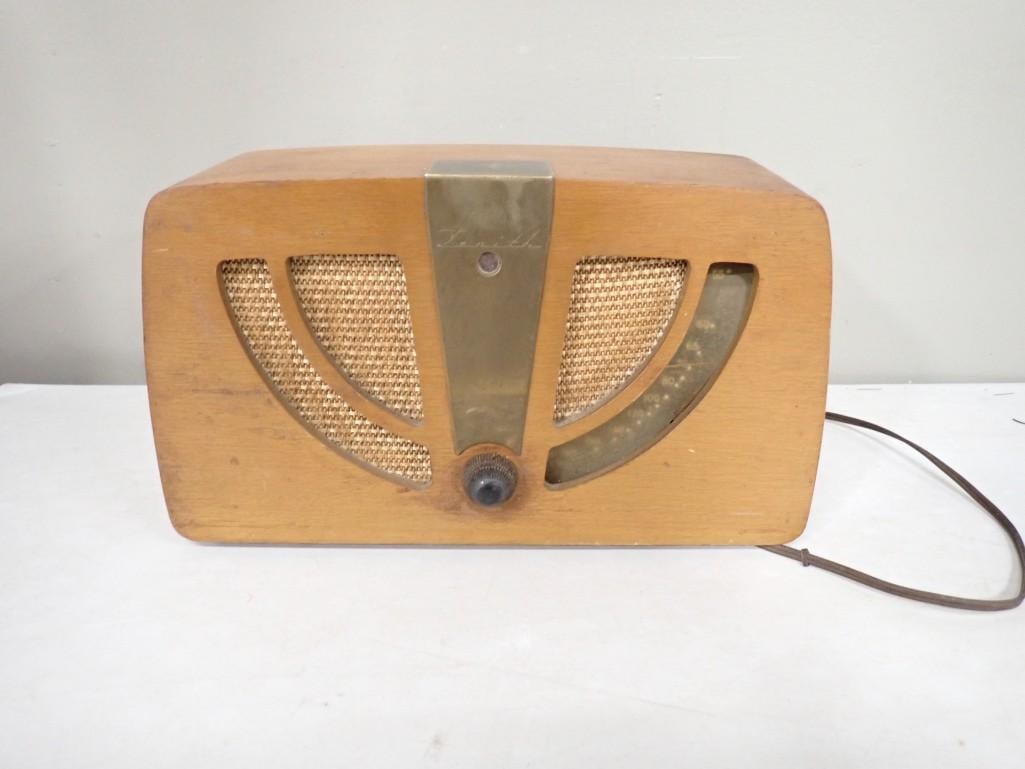 Zenith 6D030 Charles and Ray Eames AM Radio (1 of 8)