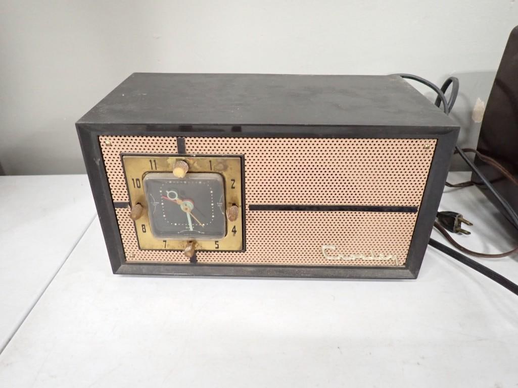 Vintage 1953 Crosley Clock Radio (1 of 5)
