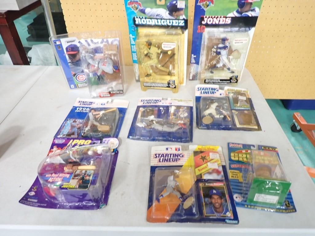 Assorted Starting Lineup and Other Baseball Figurines (1 of 4)