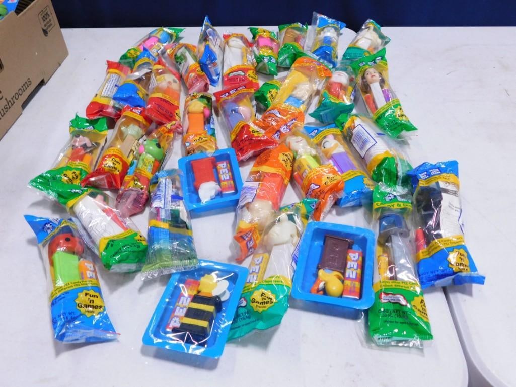 Lot of Pez Dispensers incl New in Package: Lot of Pez Dispensers incl New in Package