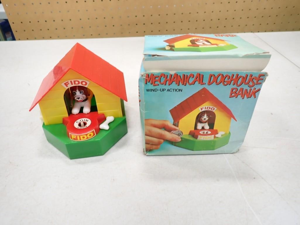 Vintage Mechanical Doghouse Bank with Original Box: Vintage Mechanical Doghouse Bank with Original Box