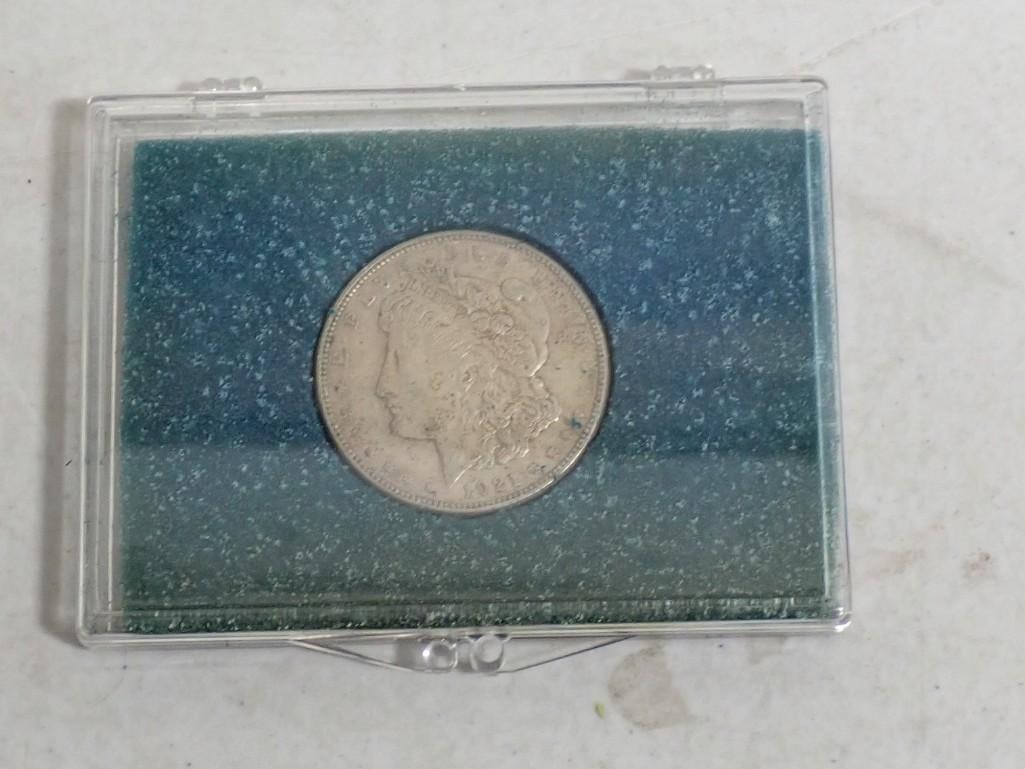 1921 Morgan Dollar 90% Silver Coin with Case (1 of 3)