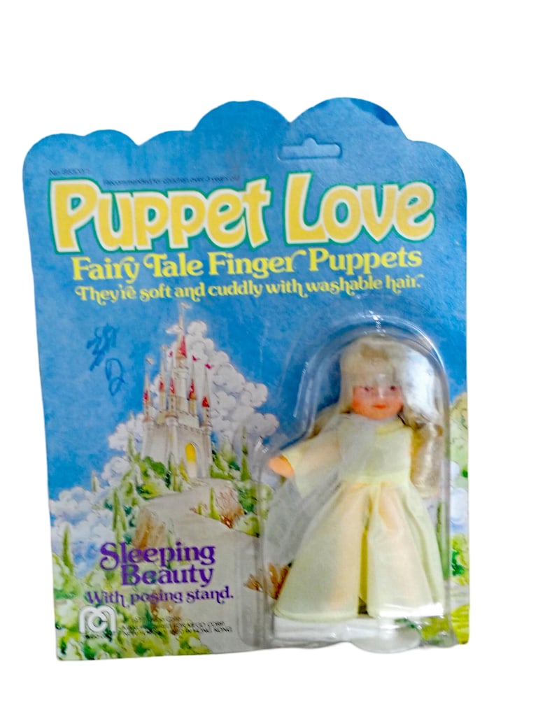 Vtg 1977 Puppet Love Fairy Tale Finger Puppet Sleeping Beauty with Posing Stand by Mego NOS New Old (1 of 7)