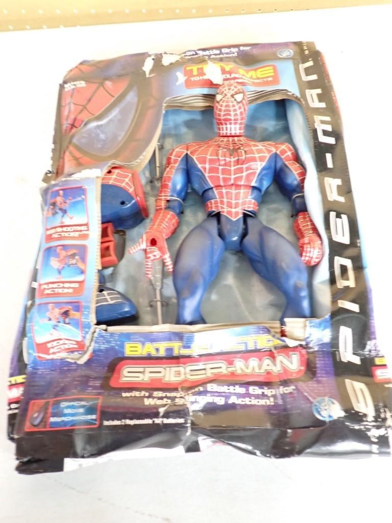 Battle Action Spider-Man Action Figure New in Damaged Box: Battle Action Spider-Man Action Figure New in Damaged Box