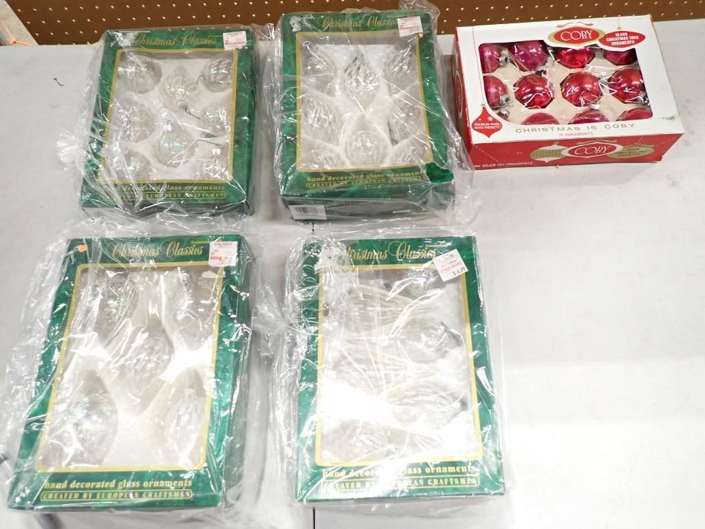 Lot of Vintage Glass Christmas Ornaments (1 of 6)