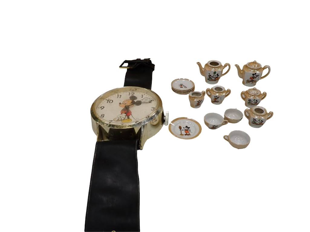 Circa 1930's Japan Mickey Mouse Children's Tea Set and Large Disney Mickey Mouse Wall Clock (1 of 10)