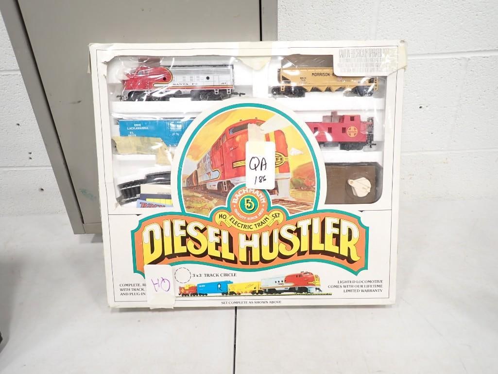 Bachmann Diesel Hustler HO Electric Train Set in Original Box (1 of 9)