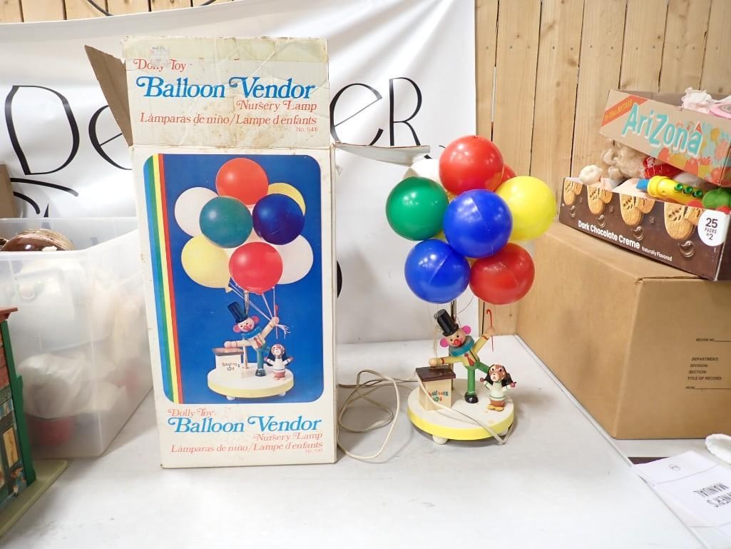 Vintage Dolly Toy Balloon Vendor Lamp in Original Box (1 of 9)
