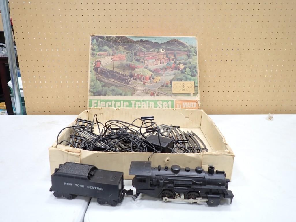 Vintage Marx Electric Train Set (1 of 8)