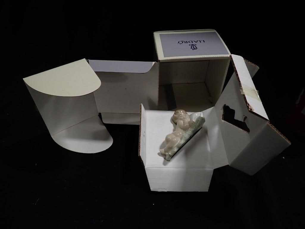 Lladro Baby Jesus Porcelain Figurine 4670 Gloss Finish with Original Box (1 of 8)