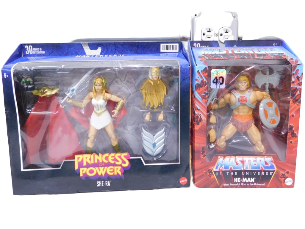 Masters of the Universe MOTU She-Ra & He-Man Figures 40th Anniversary NIB (1 of 4)