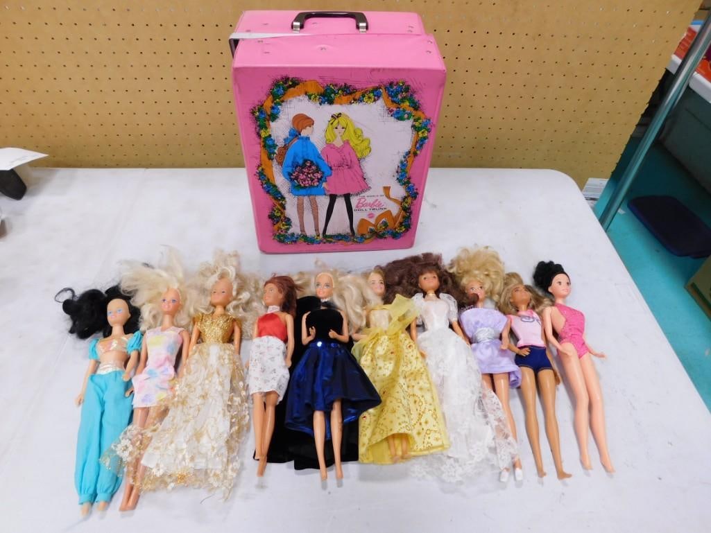 10 Dolls incl Barbies, Disney Princess, Clones with 1968 Barbie Case (1 of 13)