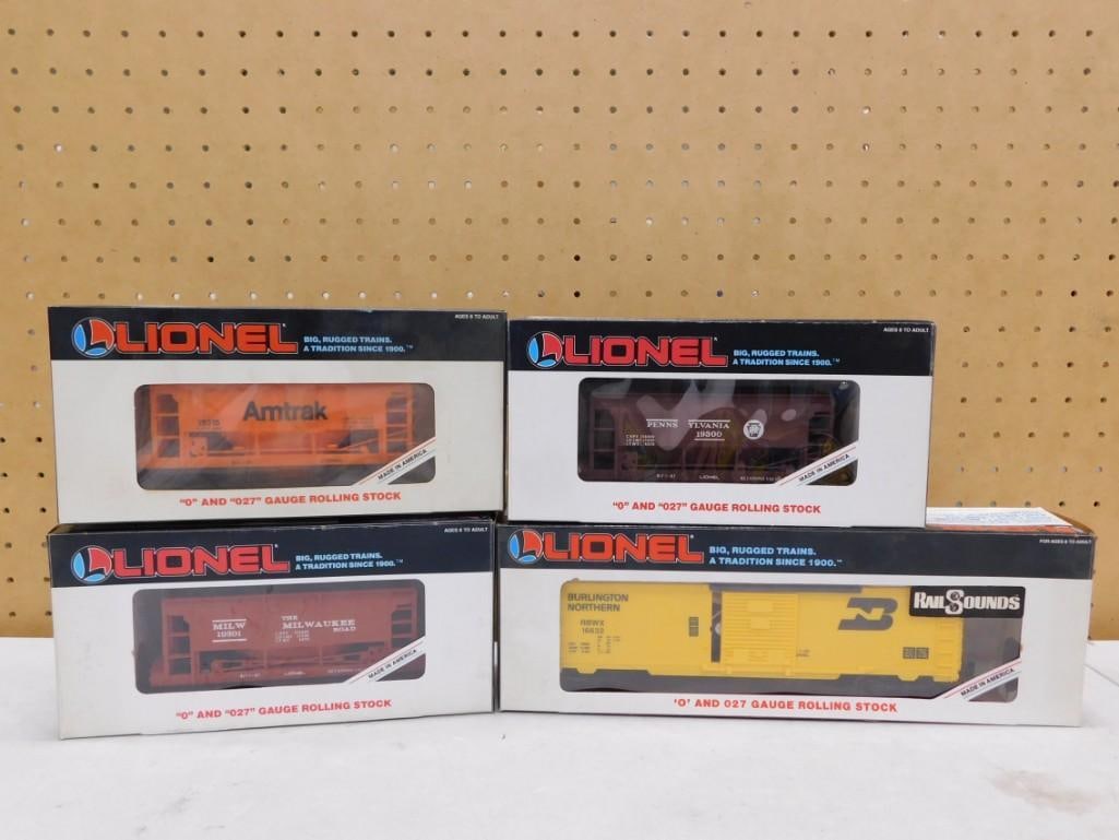 4 Lionel O Gauge Trains with Boxes (1 of 7)