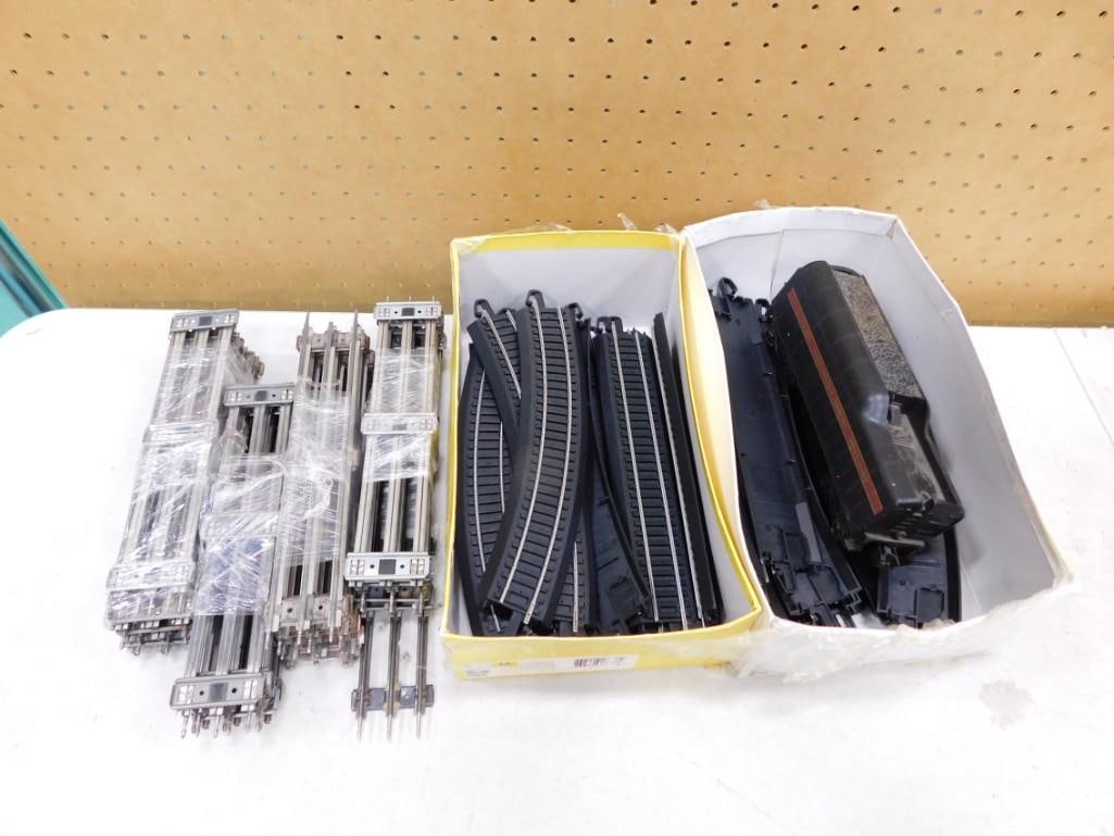 Lot of assorted Model Train Track / Accessories including Bachmann E-Z track (1 of 9)