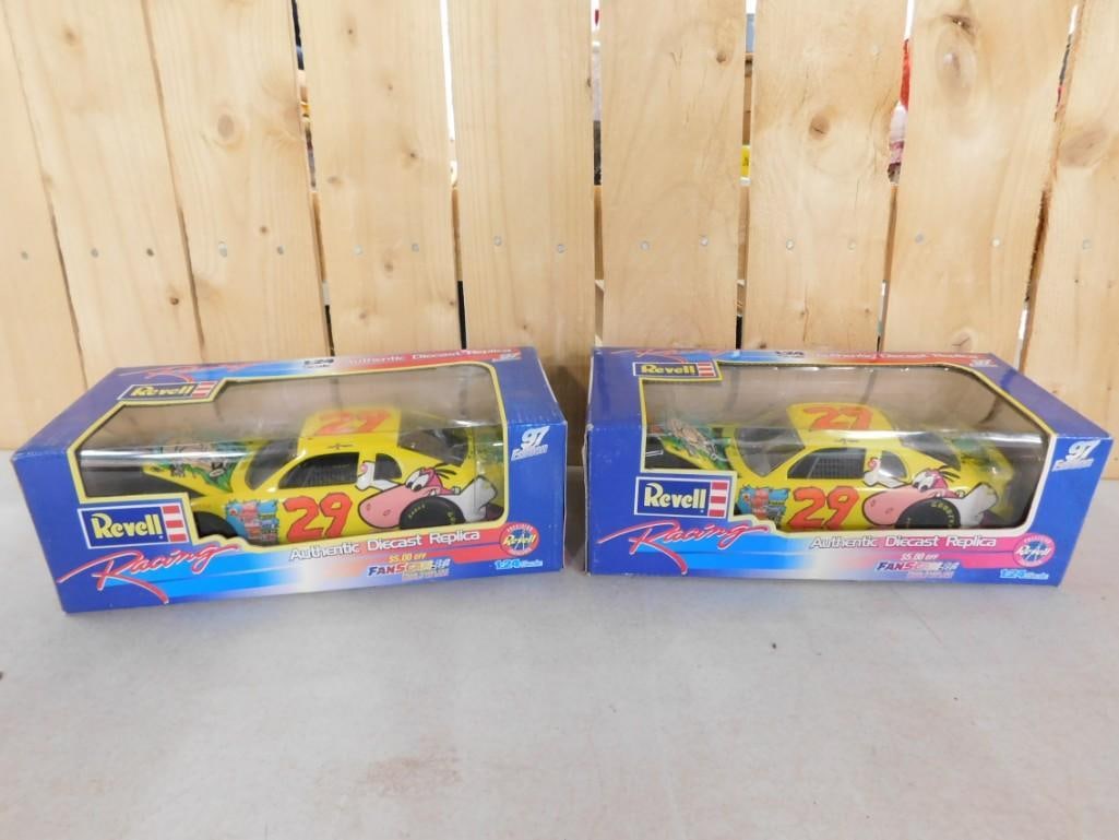 Pair of Revell Die-Cast Replica Cars - 29 Flintstones Dino (1 of 9)