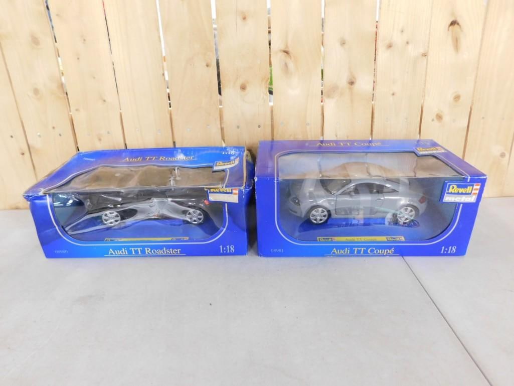 Pair of Revell Die-Cast Cars - Audi TT Roadster and TT Coupe - 1:18 Scale (1 of 8)