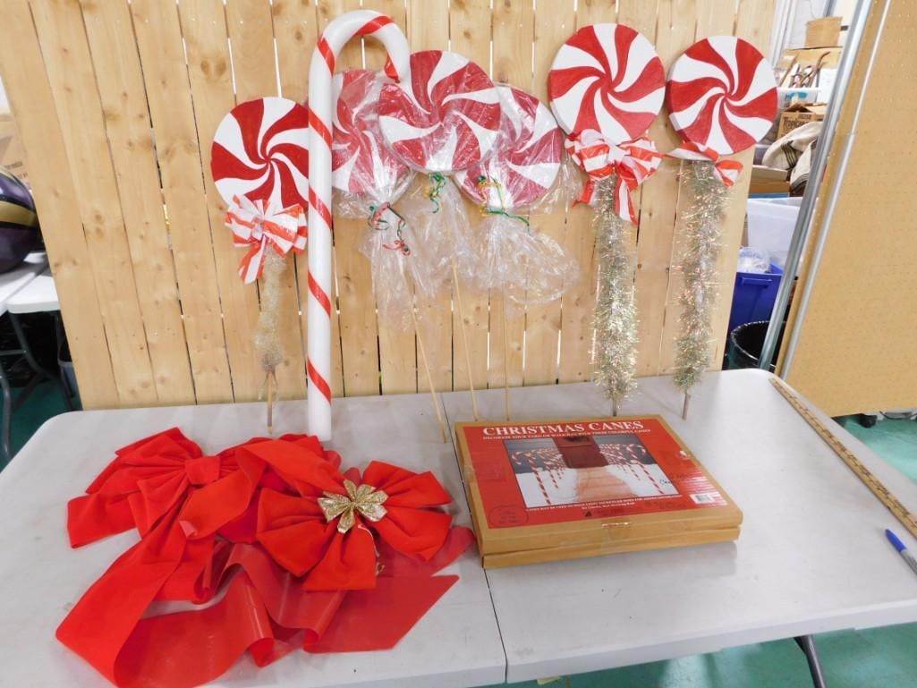 Lot of Christmas Decor including Christmas Canes, Lolipops, etc.: Lot of Christmas Decor including Christmas Canes, Lolipops, etc.