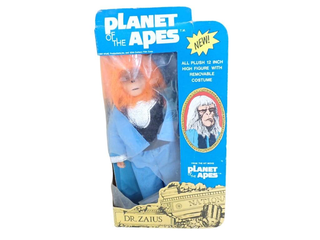 Vtg 1974 Planet of the Apes Dr Zaius Plush Figure by Well-Made Toy Mfg Corp in Original Box: Vintage 1974 Planet of the Apes Dr Zaius Plush Figure by Well-Made Toy Mfg Corp in Original Box . Condition: plush toy has never been removed from the box, but the package is torn and
