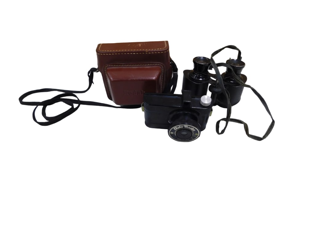 Vintage Kodak Ektanar Camera with Leather Case, Photo Master Camera and Binoculars (1 of 7)