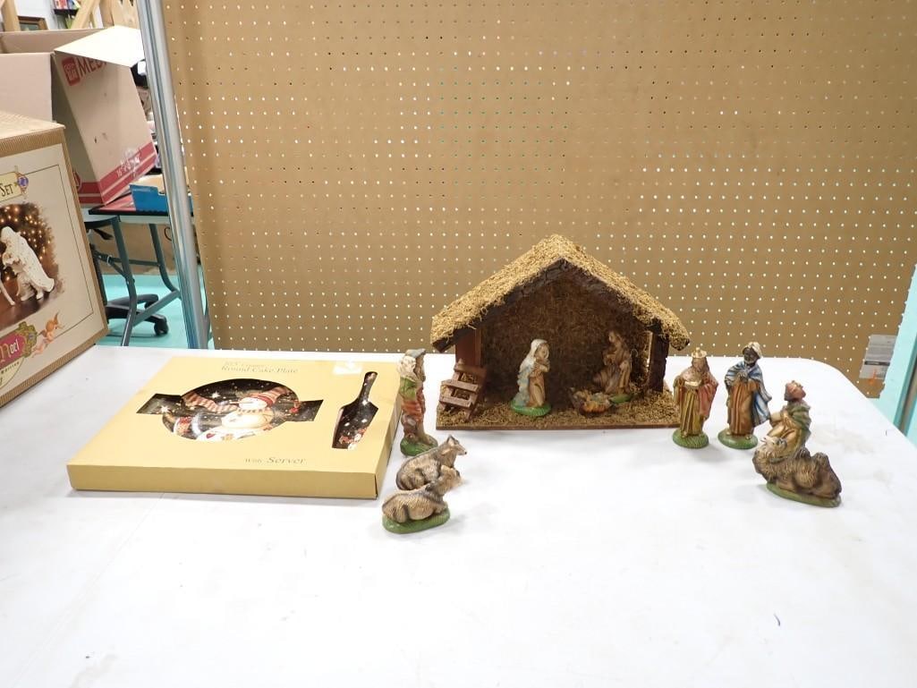 Nativity Set and 10.5" Round Christmas / Winter Cake Plate with Server (1 of 7)