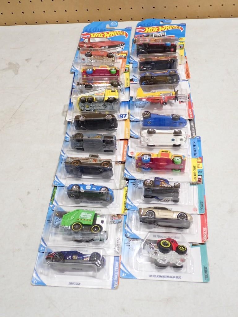 Lot of Hot Wheels Cars and Vehicles New in Package: Lot of Hot Wheels Cars and Vehicles New in Package