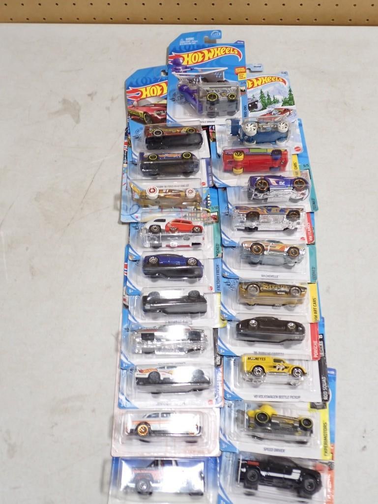 Lot of Hot Wheels Cars and Vehicles New in Package: Lot of Hot Wheels Cars and Vehicles New in Package