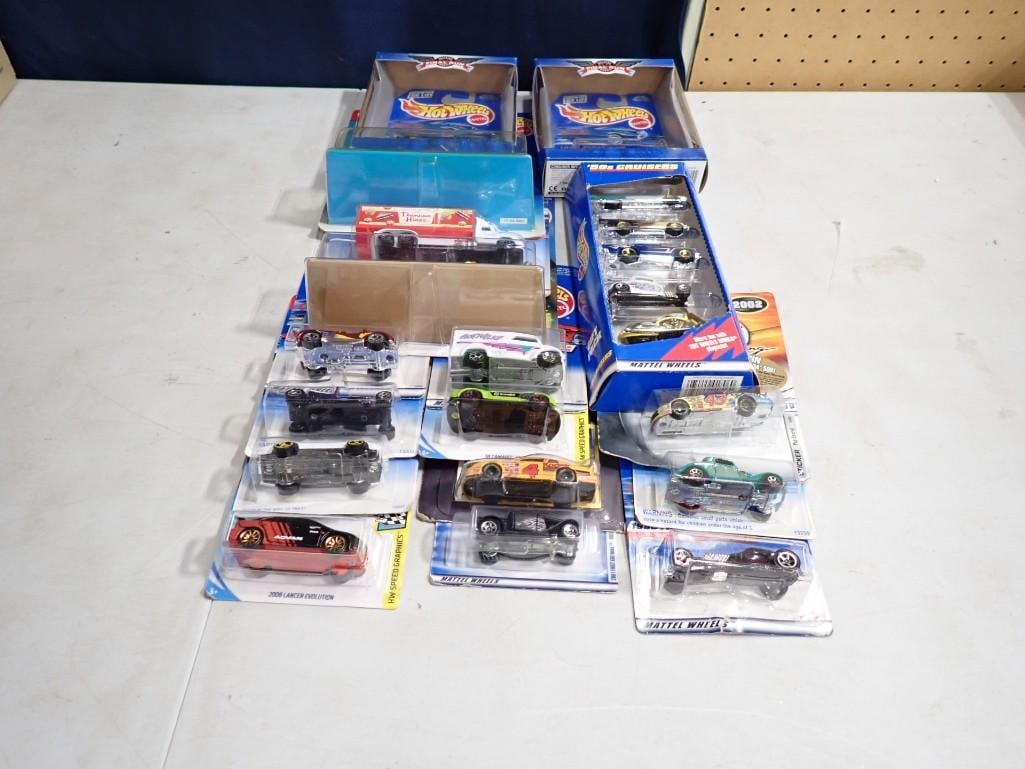 Lot of Hot Wheels Cars and Vehicles New in Package: Lot of Hot Wheels Cars and Vehicles New in Package