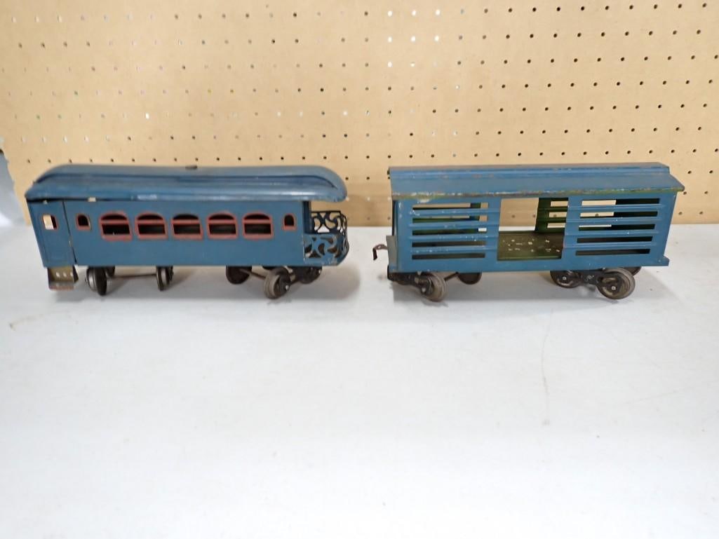 Pair of Vintage Lionel Trains: Pair of Vintage Lionel Trains