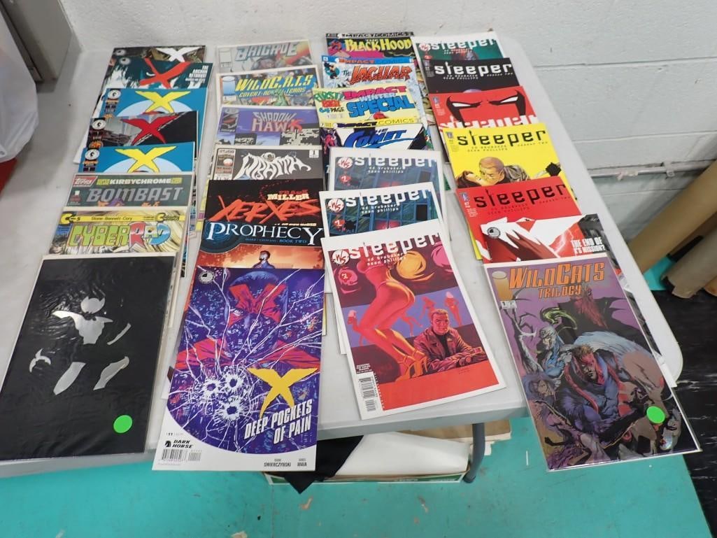 Assorted Comic Book Lot including Sleeper, Bombast, Wrath, Wild C.A.T.S, The Black Hood, Brigade, et (1 of 9)