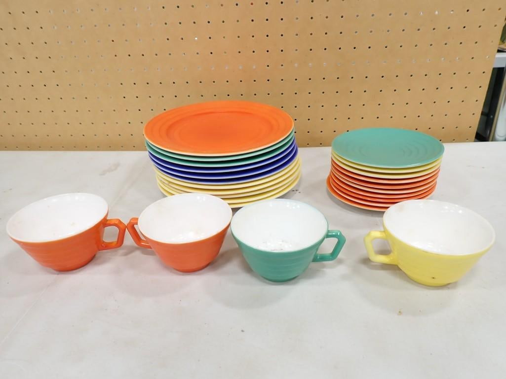 Vintage Hazel Atlas Moderntone Plates, Cups, Saucers in Assorted Colors (1 of 10)
