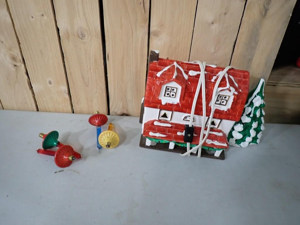 Christmas Village House and Bubble Lights: Christmas Village House and Bubble Lights Conditon: untested