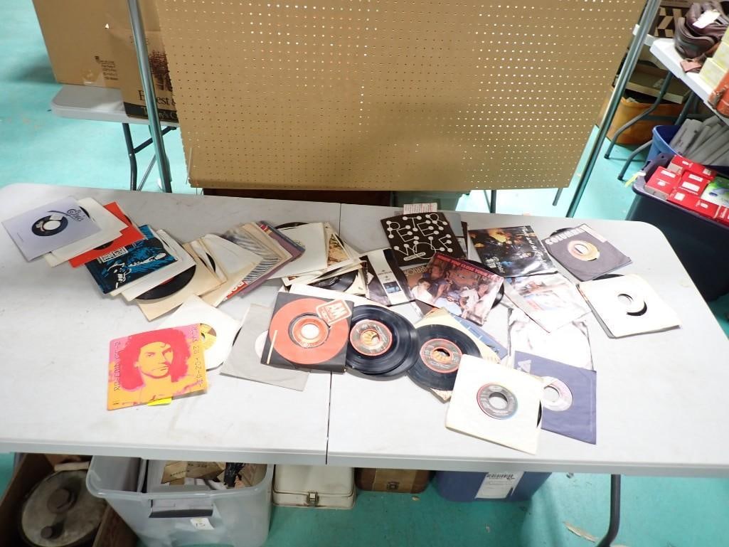 Large lot of Vinyl 45 RPM Records - many with sleeves and some sleeves: Large lot of Vinyl 45 RPM Records - many with sleeves and some sleeves including billy Squier, Night Ranger, Dan Hartman, Smokey Robinson, Spinners, The Lovin' Spoonful, Duran Duran, Tina Turner, etc