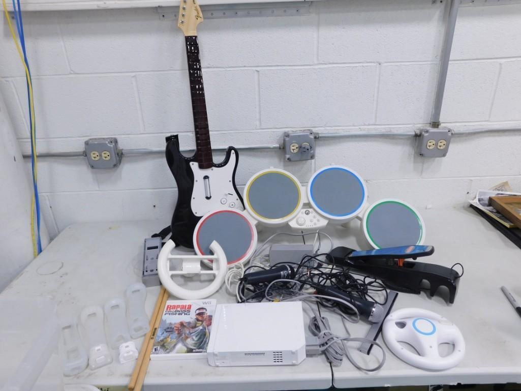 Wii System and Games incl Rockband  Untested (1 of 11)