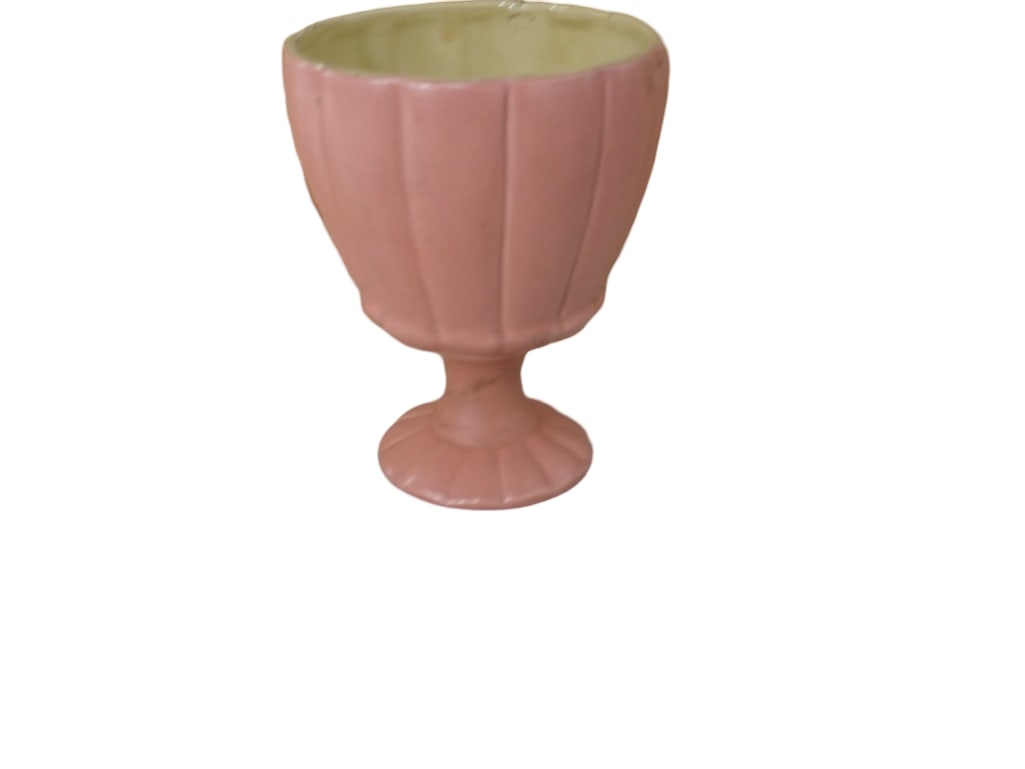 Vintage Red Wing USA Pottery M-1597 Pink Footed Vase: Vintage Red Wing Pottery USA M-1597 Pink Footed Vase