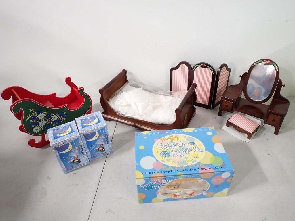 Dollhouse Furniture and Accessories incl Muffy Vanderbear Splish Splash Bathtime Collection in Origi (1 of 10)