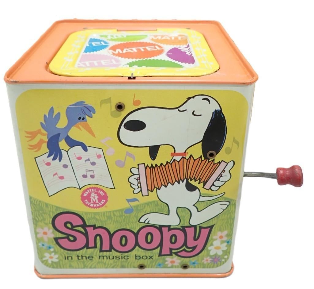 Vintage Metal Peanuts / Snoopy Jack in the Box - It works (1 of 10)