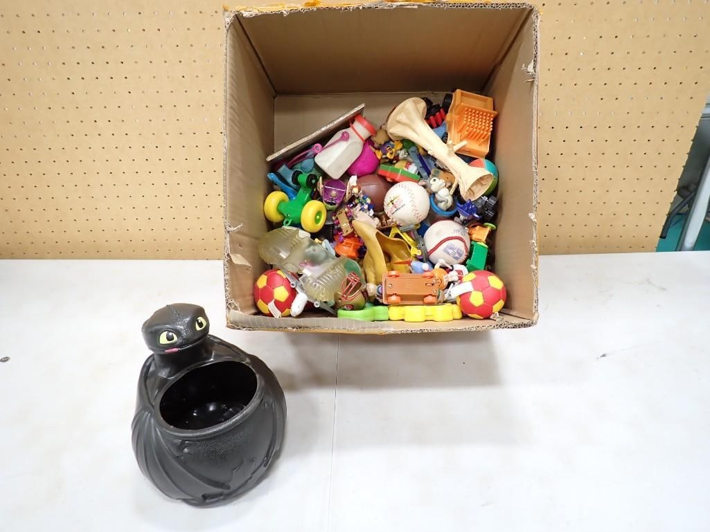 Lot of Toys incl A Toothless Popcorn Bucket: Lot of Toys incl A Toothless Popcorn Bucket from How to Train Your Dragon