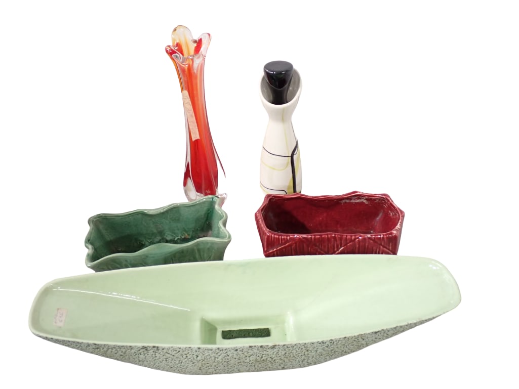 MCM Shawnee Centerpiece Bowl, 2 Vintage McCoy Planters, Art Glass Stretch Vase or Swung Vase, Red Wi (1 of 14)