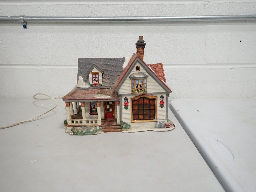 Porcelain Christmas Decor - Lemax Lighted Building Albee's Pharmacy Harvest (1 of 5)
