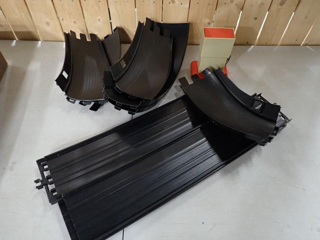 Toy Car Accessories Lot incl Mattel Hot Wheels Juice Machine - No Stickers and Mattel Track (1 of 7)