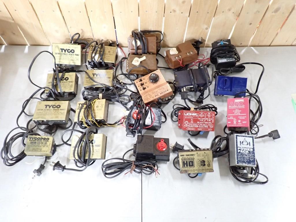 Lot of Model Train Transformers, etc (1 of 10)