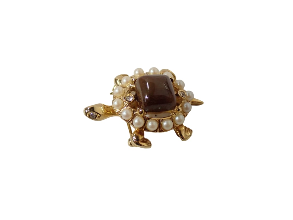Turtle or Tortoise Brooch or Pin: Turtle or Tortoise Brooch or Pin Live Auctioneers is now offering Live Shipping through them. This is an optional payment/shipping system. If you would like to use the UPS Store as usual, please selec