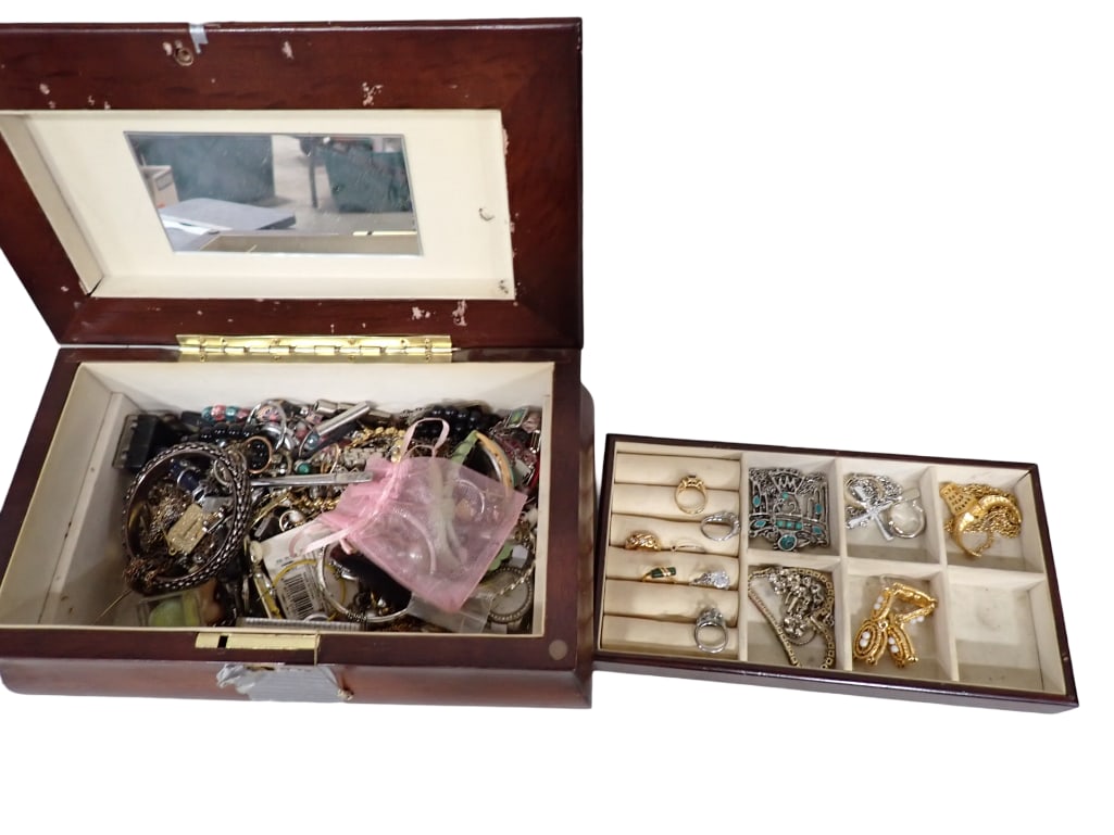Costume Jewelry in a Jewelry Box: Costume Jewelry in a Jewelry Box Jewelry box measures 12" x 7" x 6" Live Auctioneers is now offering Live Shipping through them. This is an optional payment/shipping system. If you would l